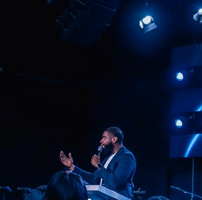 Isaac Valme presenting